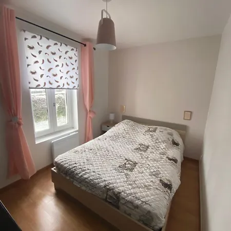 Apartment F1 *